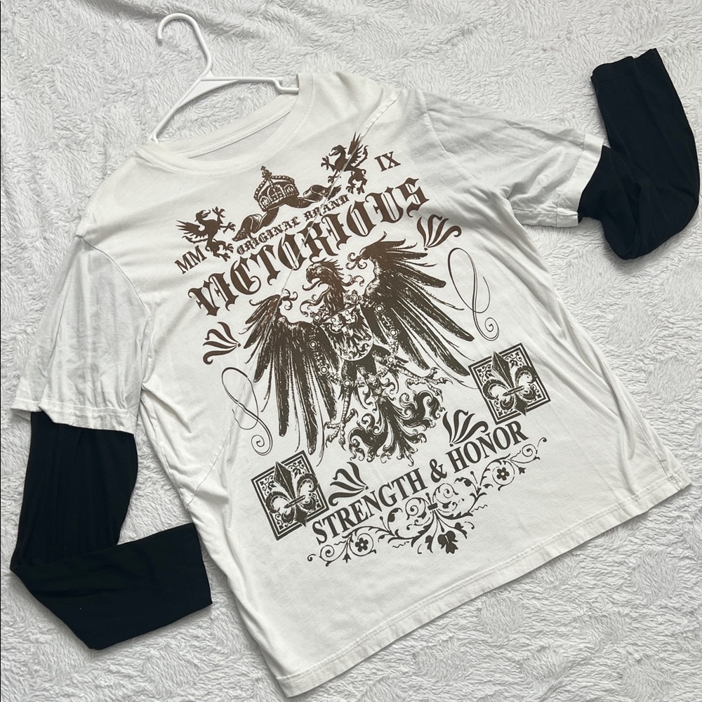 Men VICTORIOUS Y2K White and Black Graphic Tee